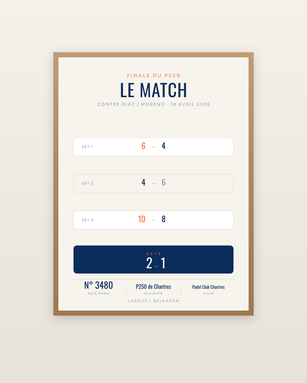 Affiche Match de padel personnalisée, encadrée dans un cadre bois naturel