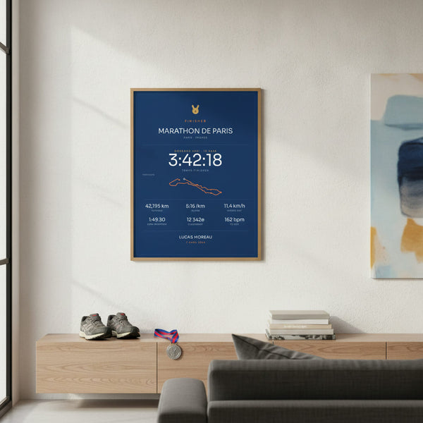 Tableau premium Finisher Marathon de Paris sur fond sportif vibrant pour passionnés de course.