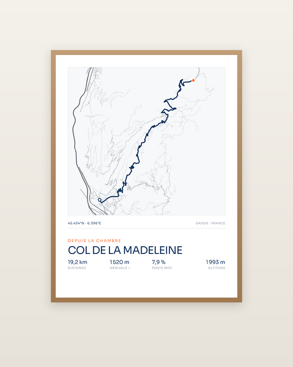 Col de la Madeleine, encadrée dans un cadre bois naturel
