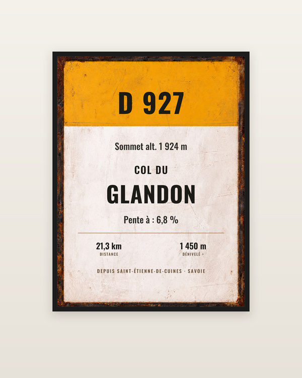 Plaque Col du Glandon, encadrée dans un cadre noir
